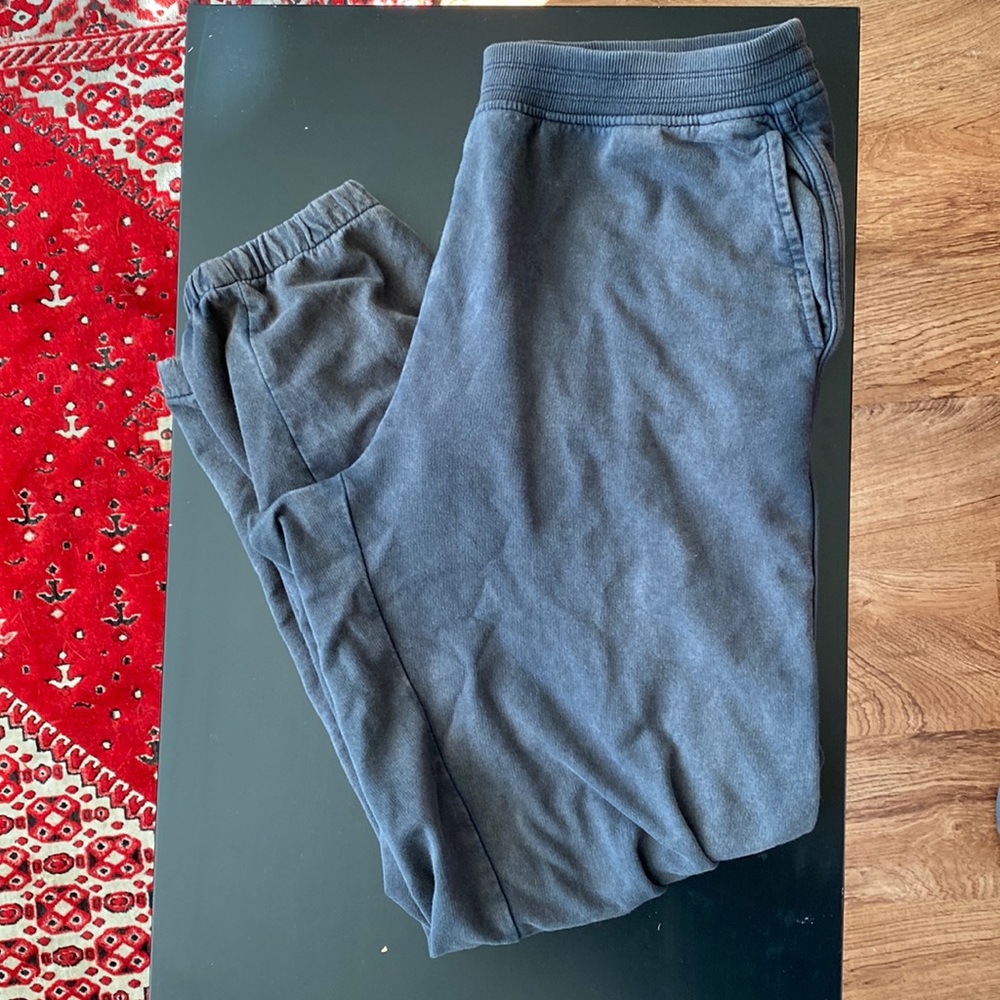 acid wash black/gray aerie sweatpant joggers - size M